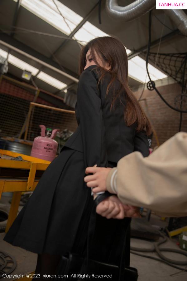 綺裡嘉 绮里嘉 [XiuRen]高清写真图 2023.04.07 No.6537 绮里嘉ula 黑丝美腿第13张图片